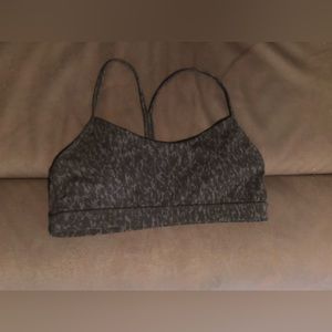 Like New Lululemon Flow Y Nulu Bra *Light Support* A-C Cups in size 14